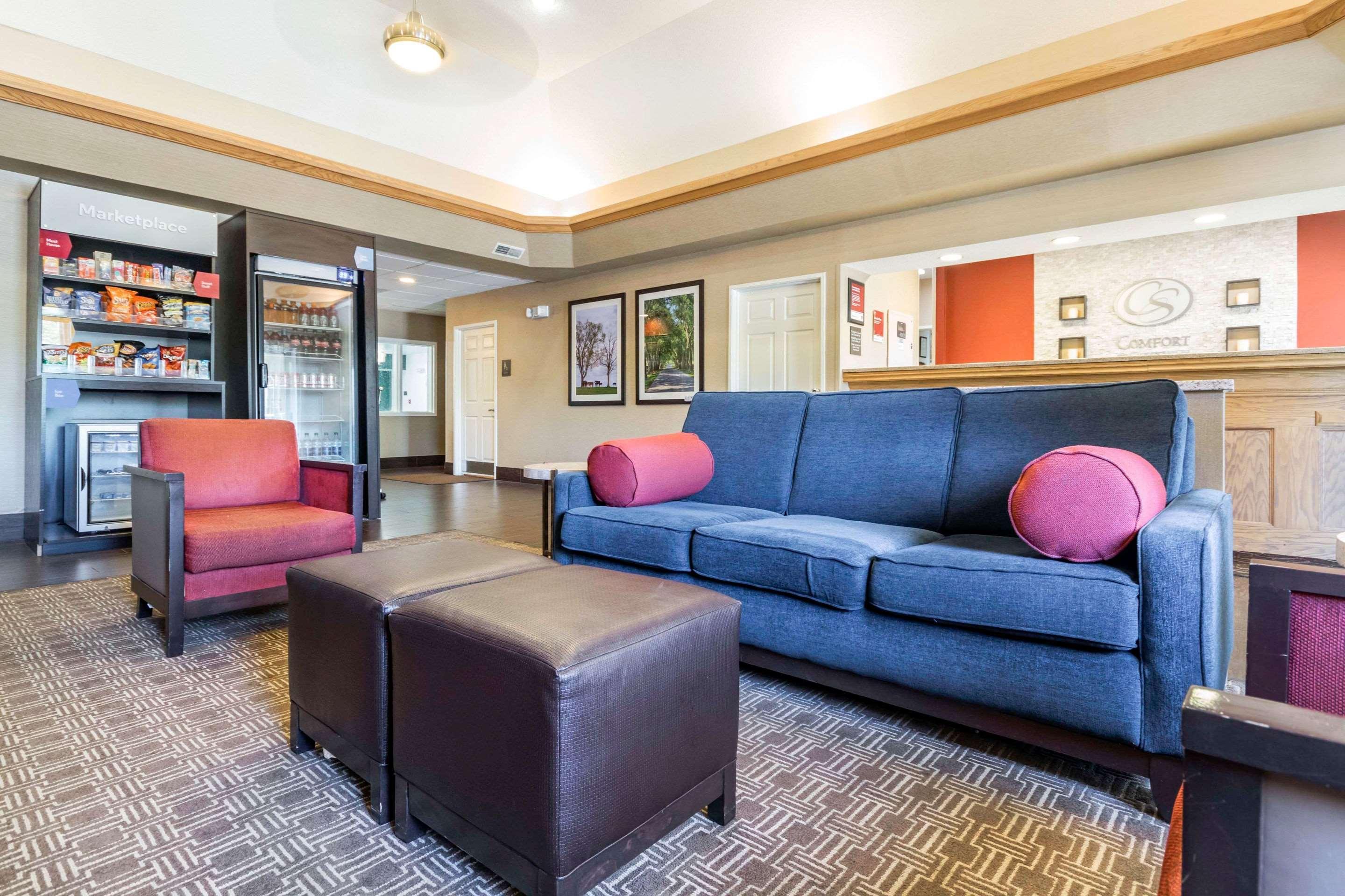 Comfort Suites Keeneland Lexington Exterior photo