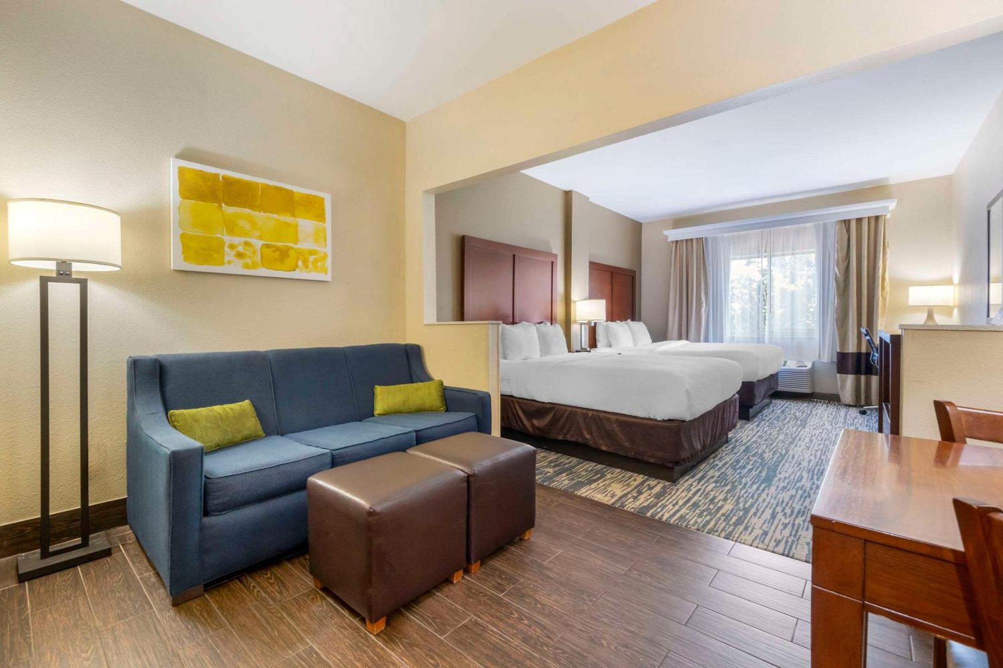 Comfort Suites Keeneland Lexington Exterior photo