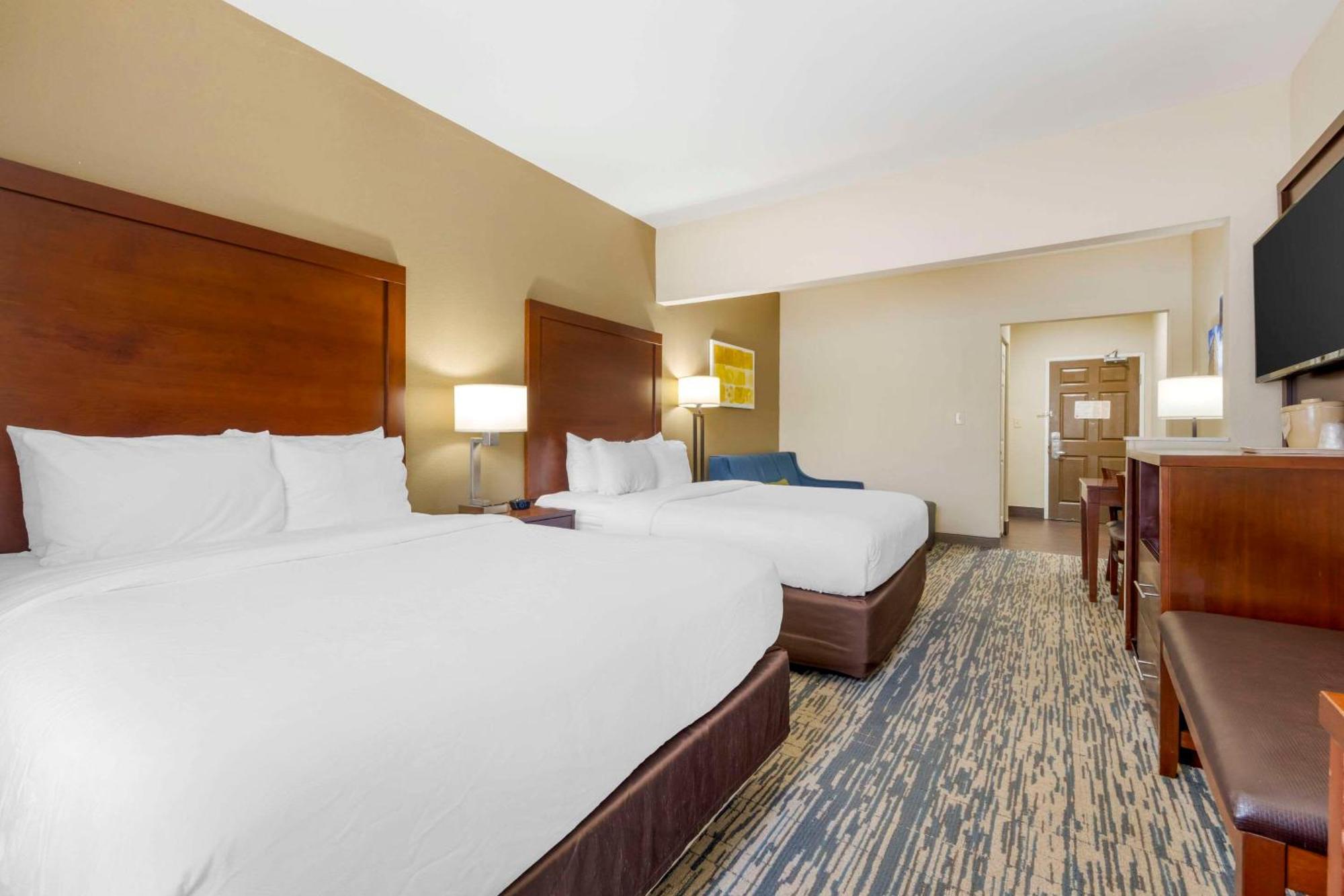 Comfort Suites Keeneland Lexington Exterior photo